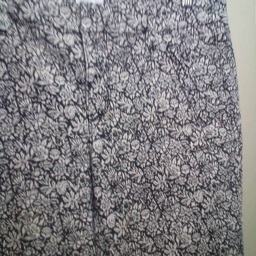 Ann Taylor Loft Pants 8 Cropped Zipper Pocket Ankle Floral - Picture 7 of 15